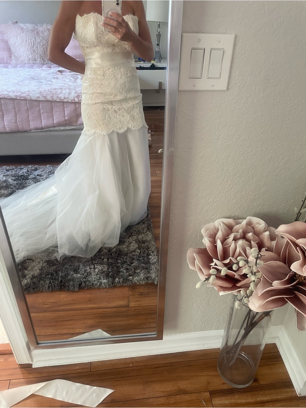 Couture Monique Lhuillier Wedding dress ๐ - Picture 6 of 6